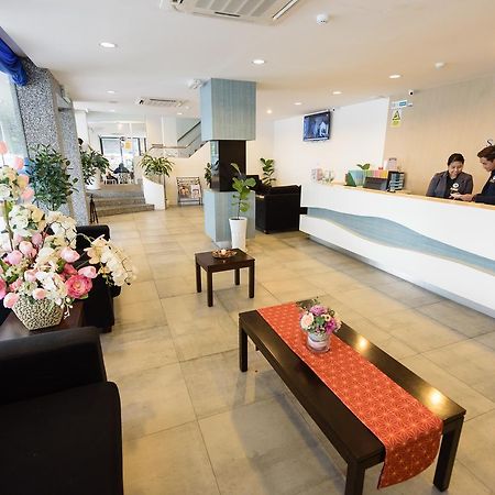 Samudra Hotel Kuching Extérieur photo