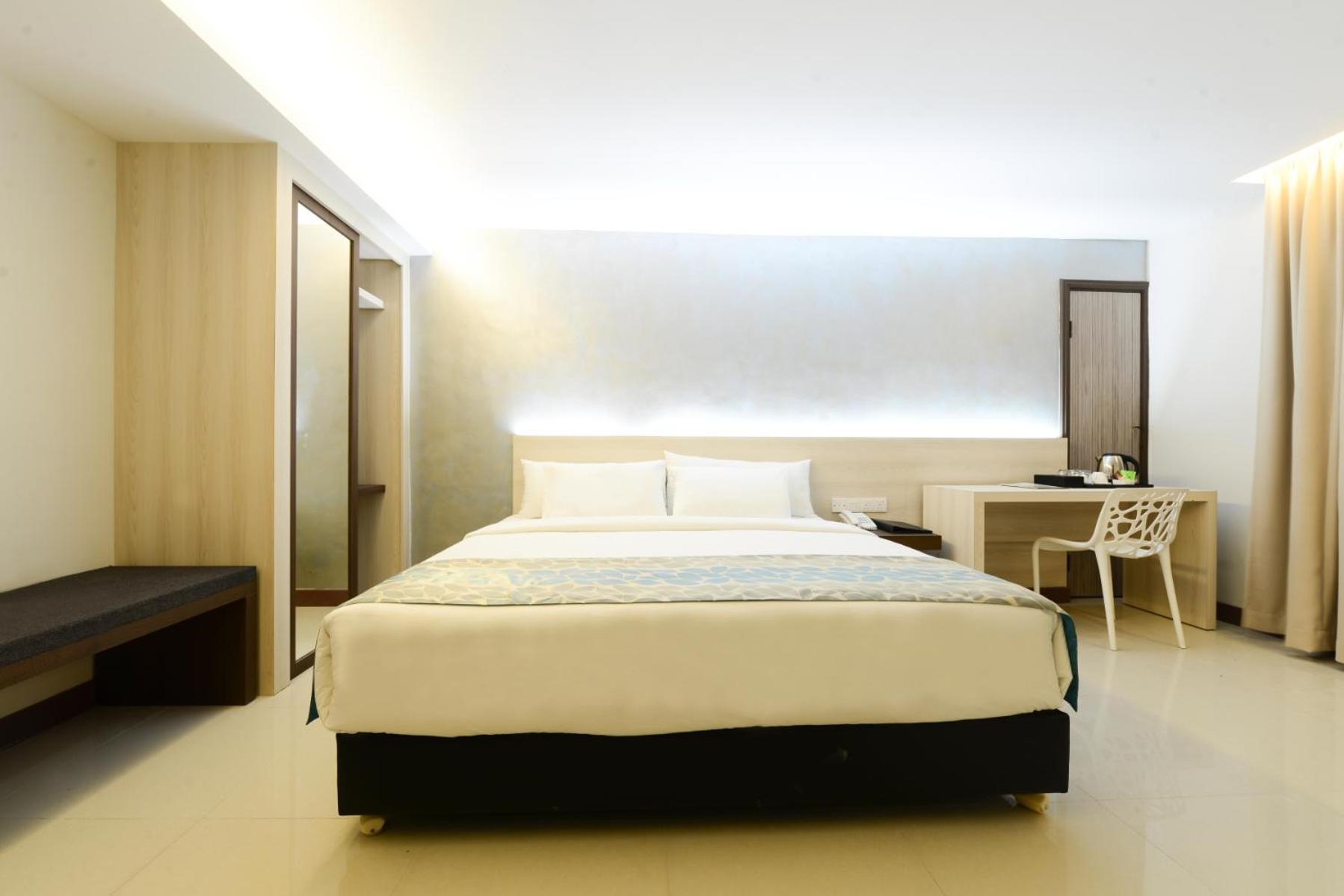 Samudra Hotel Kuching Extérieur photo