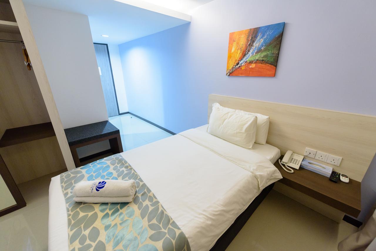 Samudra Hotel Kuching Extérieur photo