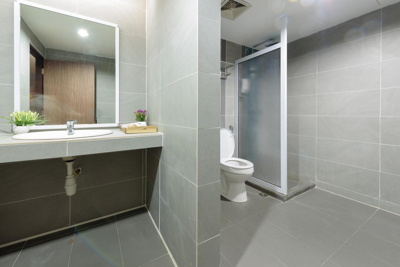 Samudra Hotel Kuching Extérieur photo
