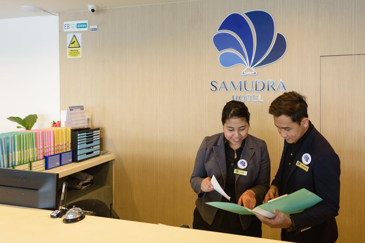 Samudra Hotel Kuching Extérieur photo
