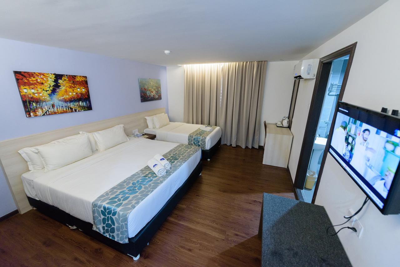 Samudra Hotel Kuching Extérieur photo