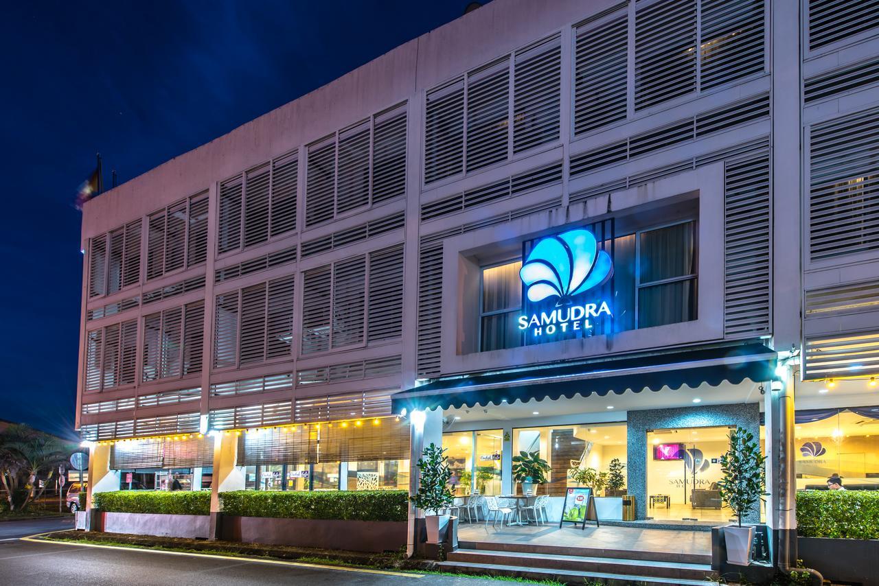 Samudra Hotel Kuching Extérieur photo